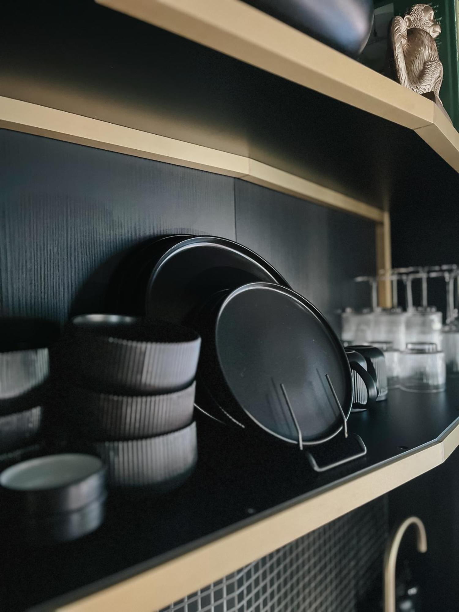 Green Rooms Braddon - Themed Micro Apartments In Canberra'S Trendiest Neighborhood Chambre photo